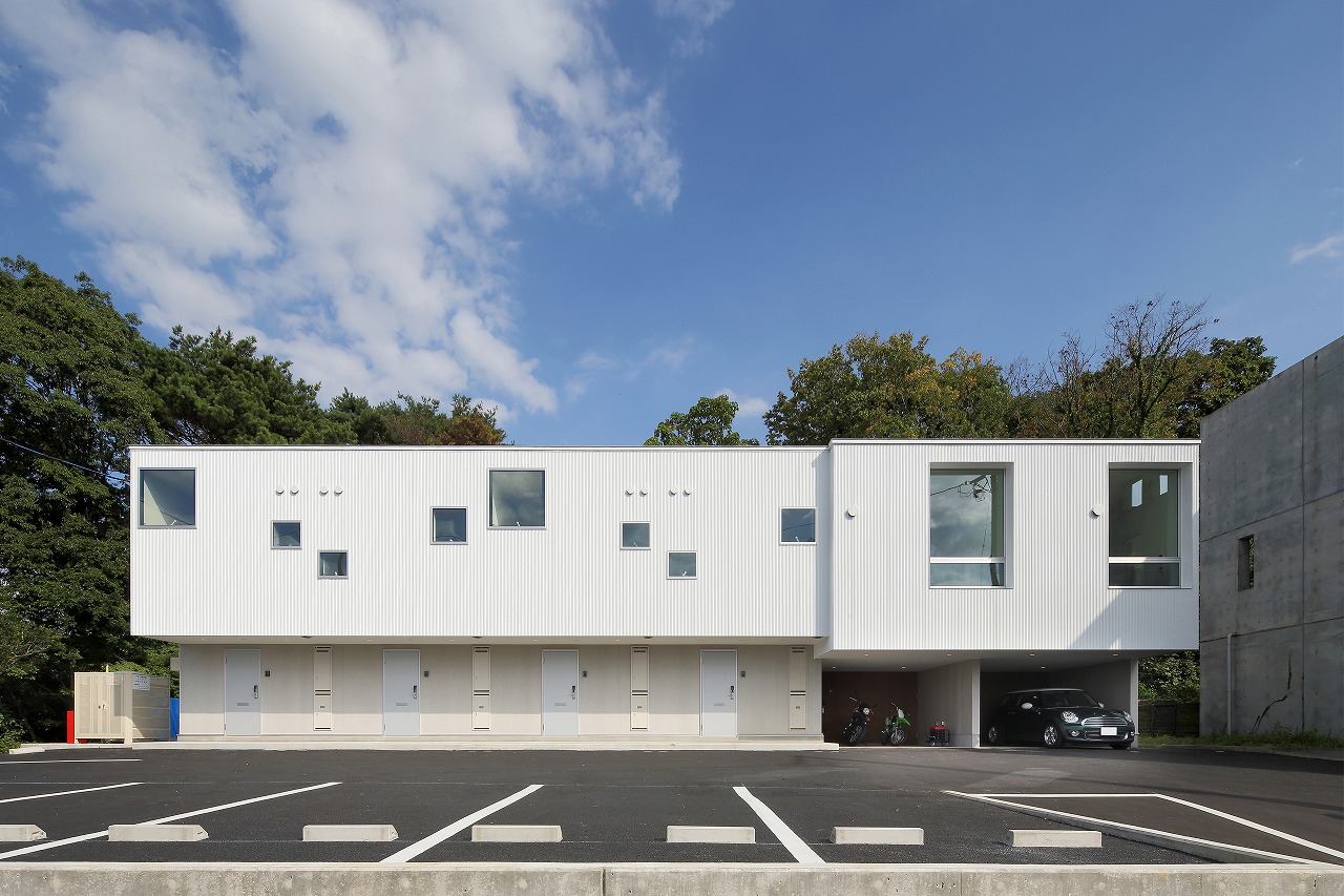 C.02森に開く長屋