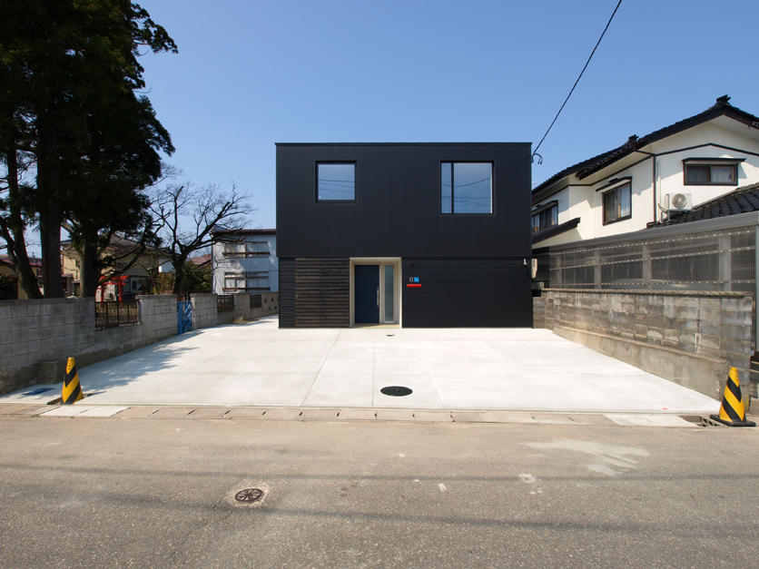 Dog Courtのある家